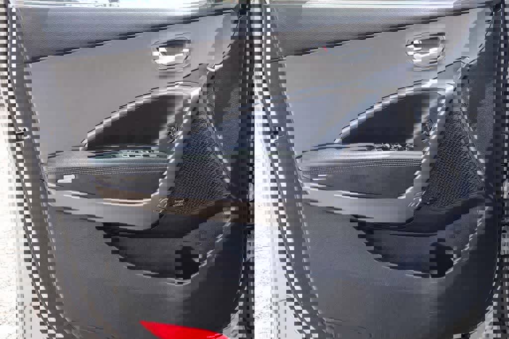 Used 2013 Hyundai Santa Fe Sport w/ Technology Pkg FWD image 19