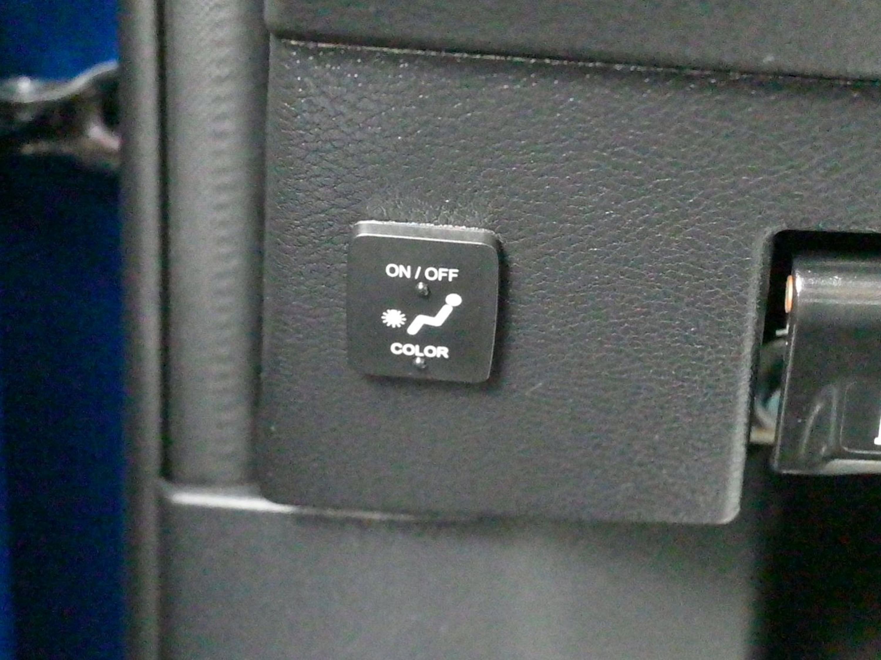 Used 2024 Nissan Kicks S w/ Interior Electronics Package image 32