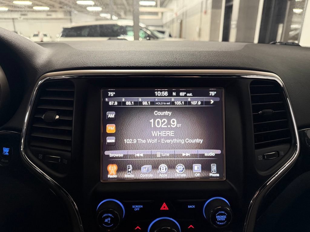 Used 2016 Jeep Grand Cherokee Laredo 75th Anniversary AWD/4WD image 12