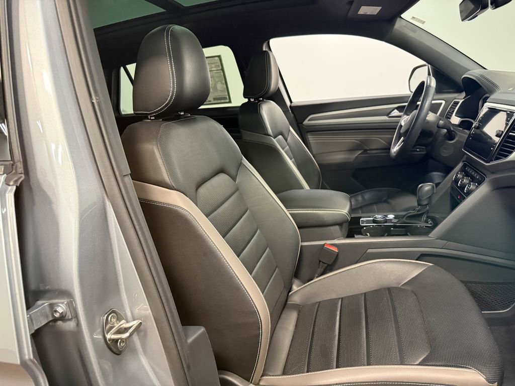 Used 2023 Volkswagen Atlas Cross Sport SEL Premium R-Line image 64