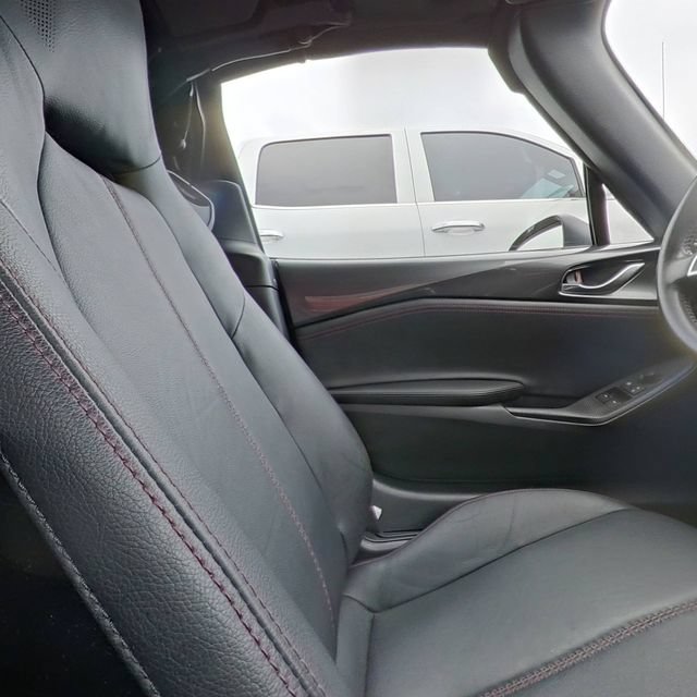 Used 2018 MAZDA MX-5 Miata RF Grand Touring RWD image 31
