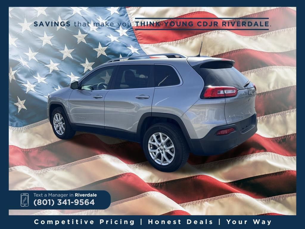 Used 2017 Jeep Cherokee Latitude w/ Comfort & Sound Group image 3