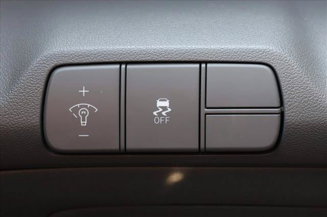 Used 2024 Hyundai Elantra SEL FWD image 13