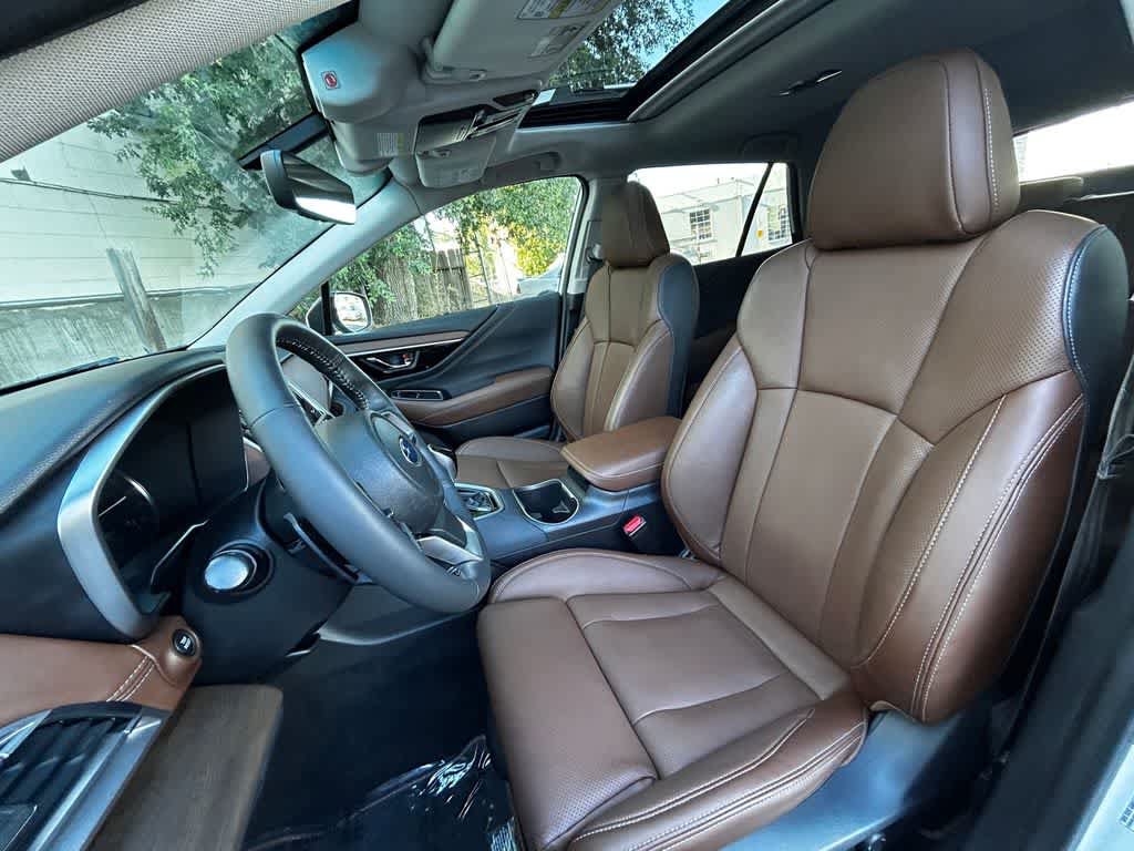 Used 2020 Subaru Outback Touring AWD/4WD image 12