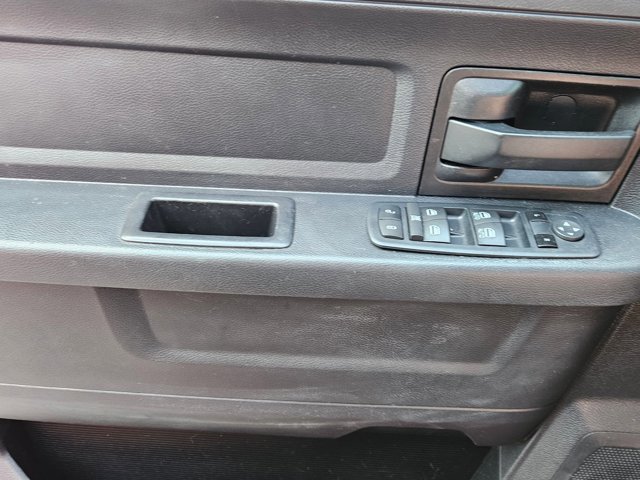Used 2014 RAM 1500 Express RWD image 9