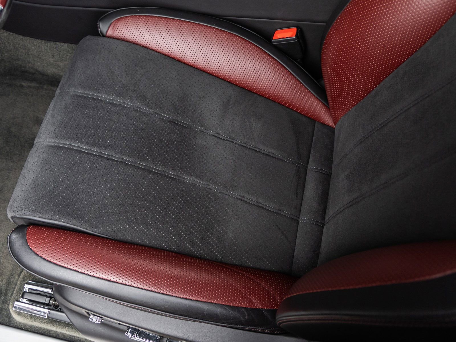 Used 2022 Bentley Bentayga image 25