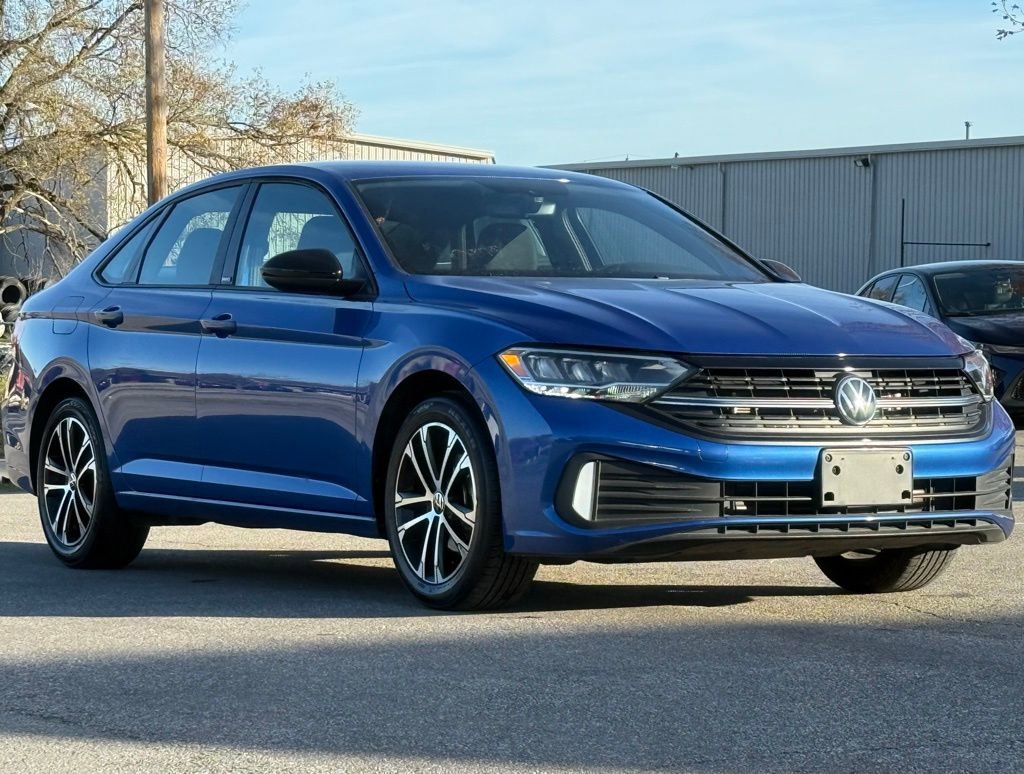 Used 2023 Volkswagen Jetta Sport FWD image 7