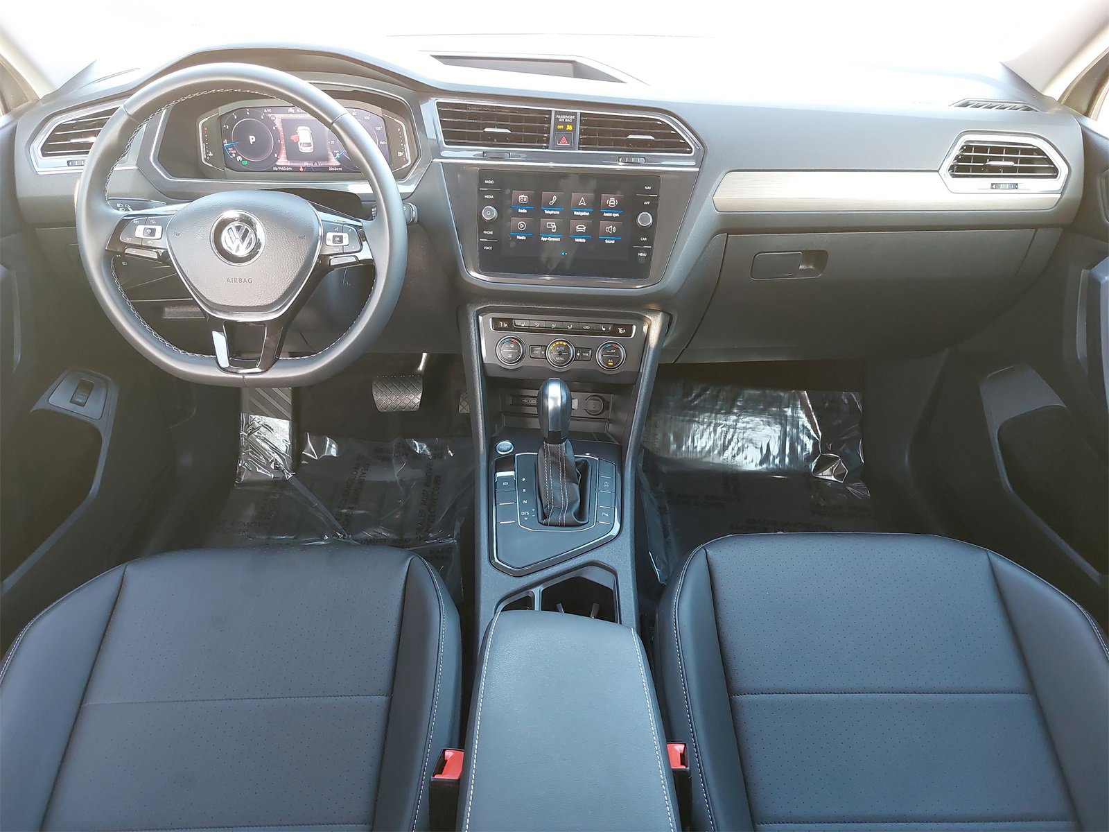 Used 2021 Volkswagen Tiguan SEL image 9