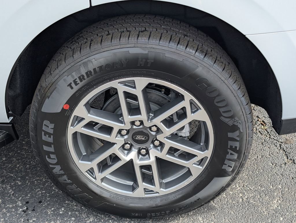 New 2025 Ford Expedition Active image 19