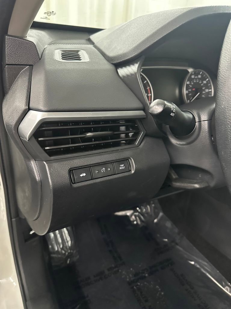 Used 2019 Nissan Altima 2.5 S AWD/4WD image 14