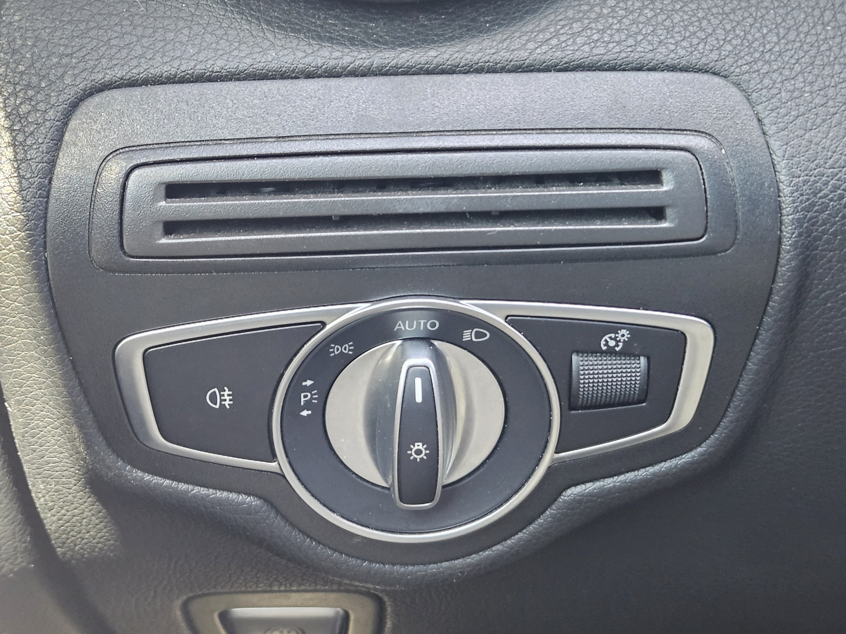 Certified 2020 Mercedes-Benz GLC 300 image 13