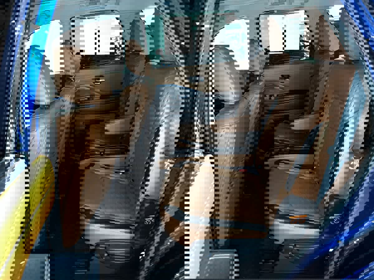 Used 2023 Nissan Pathfinder Platinum image 39