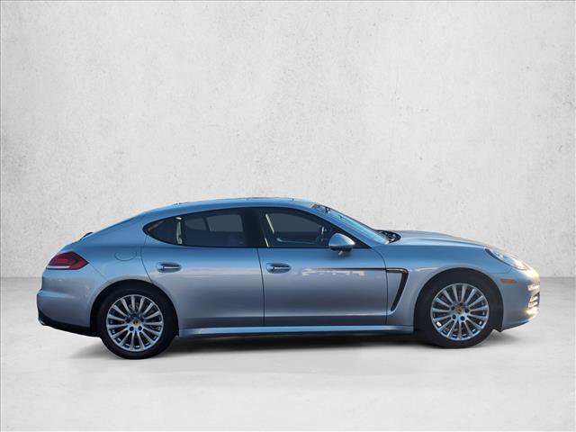 Used 2016 Porsche Panamera 4 Edition image 4