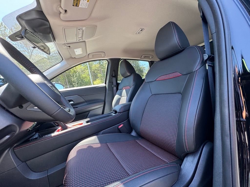 New 2025 Nissan Kicks SR FWD image 15
