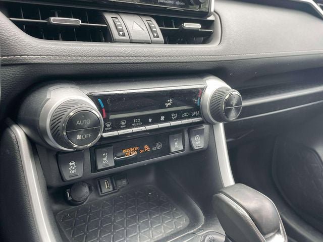 Certified 2021 Toyota RAV4 XLE Premium AWD/4WD image 30