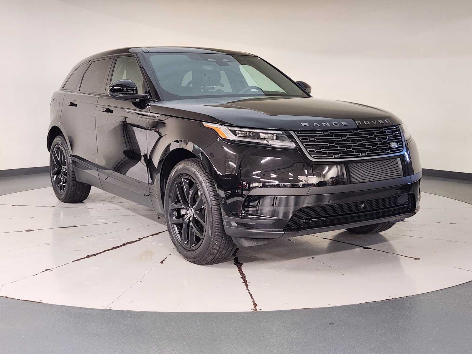 Used 2026 Land Rover Range Rover Velar S AWD/4WD image 7