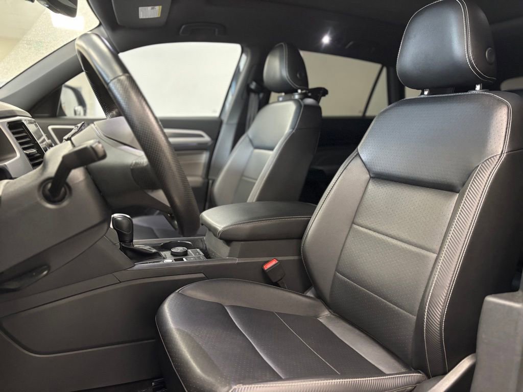 Used 2021 Volkswagen Atlas Cross Sport SEL R-Line image 7