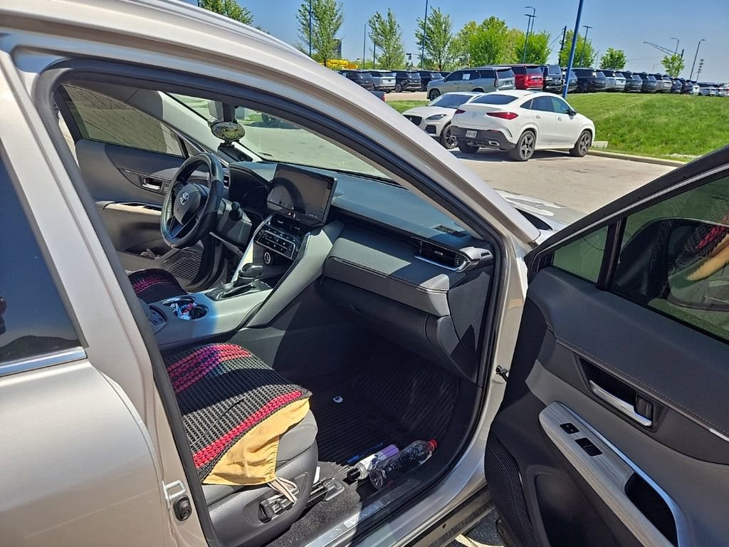 Used 2021 Toyota Venza Limited AWD/4WD image 19
