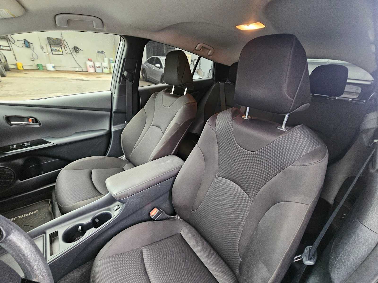 Used 2020 Toyota Prius L Eco FWD image 21