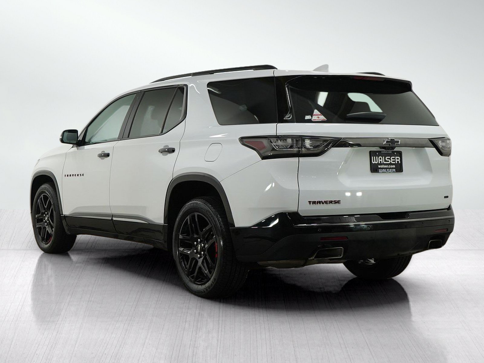 Used 2019 Chevrolet Traverse Premier w/ Redline Edition AWD/4WD image 3