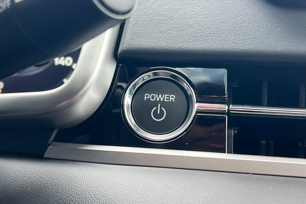 New 2025 Mitsubishi Outlander SEL image 24