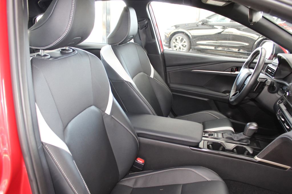 Used 2025 Toyota Camry SE FWD image 42