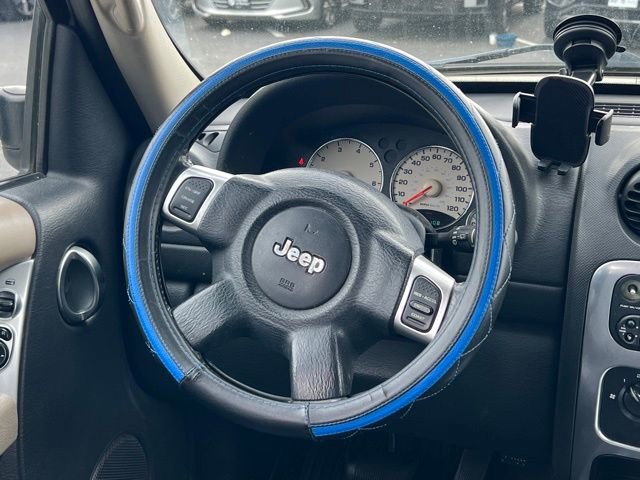 Used 2003 Jeep Liberty Limited AWD/4WD image 16