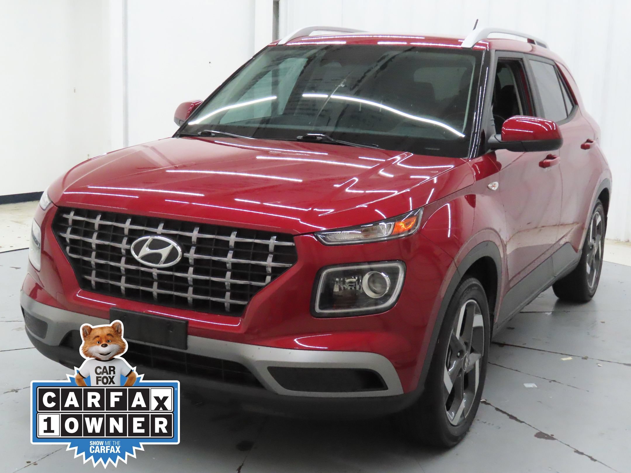 Used 2023 Hyundai Venue Limited w/ Cargo Package FWD image 8