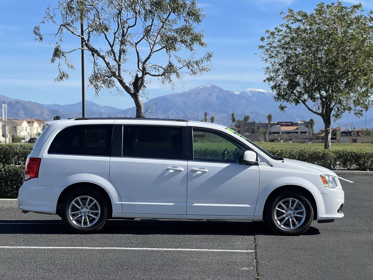 Used 2019 Dodge Grand Caravan SXT image 38