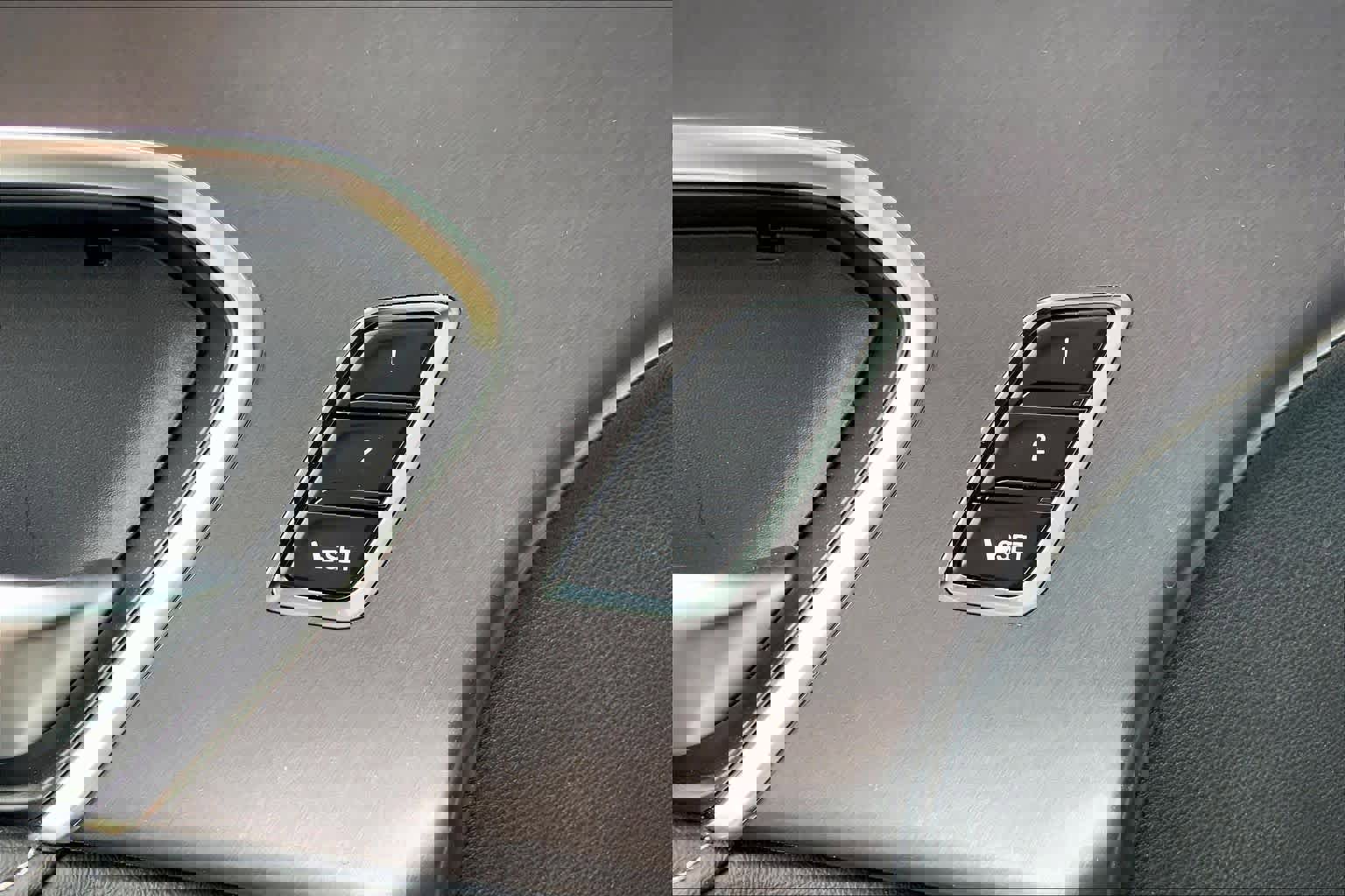 Used 2026 Acura RDX SH-AWD image 33