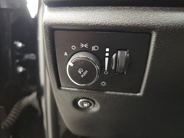 Used 2019 Jeep Grand Cherokee Altitude image 17