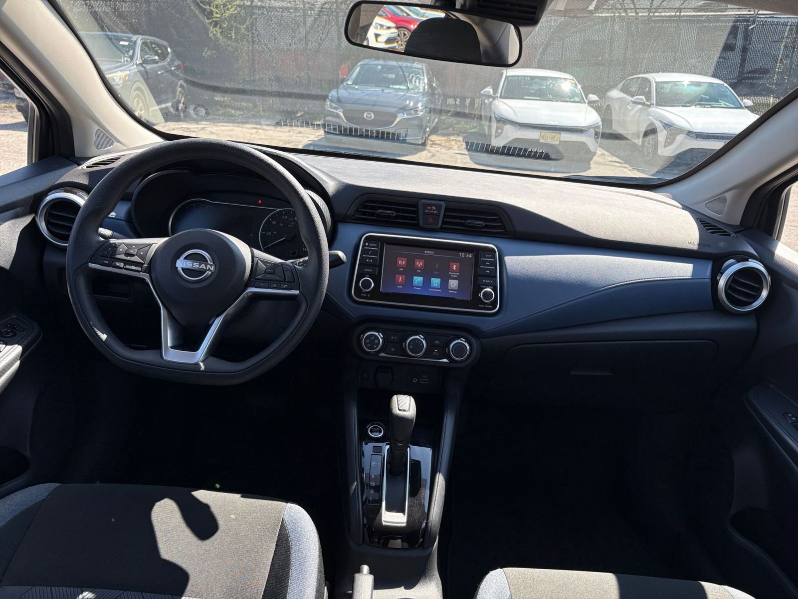 Used 2025 Nissan Versa SV w/ Trunk Package image 31