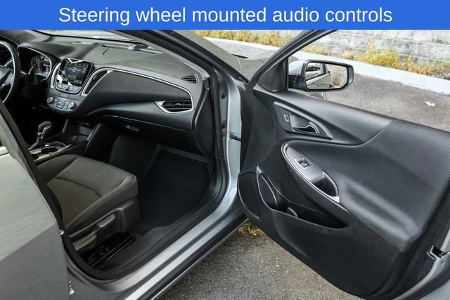 Used 2025 Chevrolet Malibu RS image 17