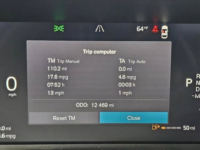 Used 2025 Volvo XC40 B5 Plus AWD/4WD image 22