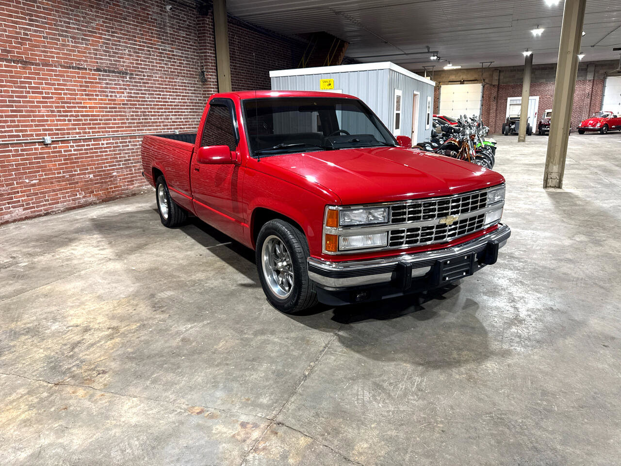 Used 1989 Chevrolet Silverado 1500 2WD Regular Cab image 3