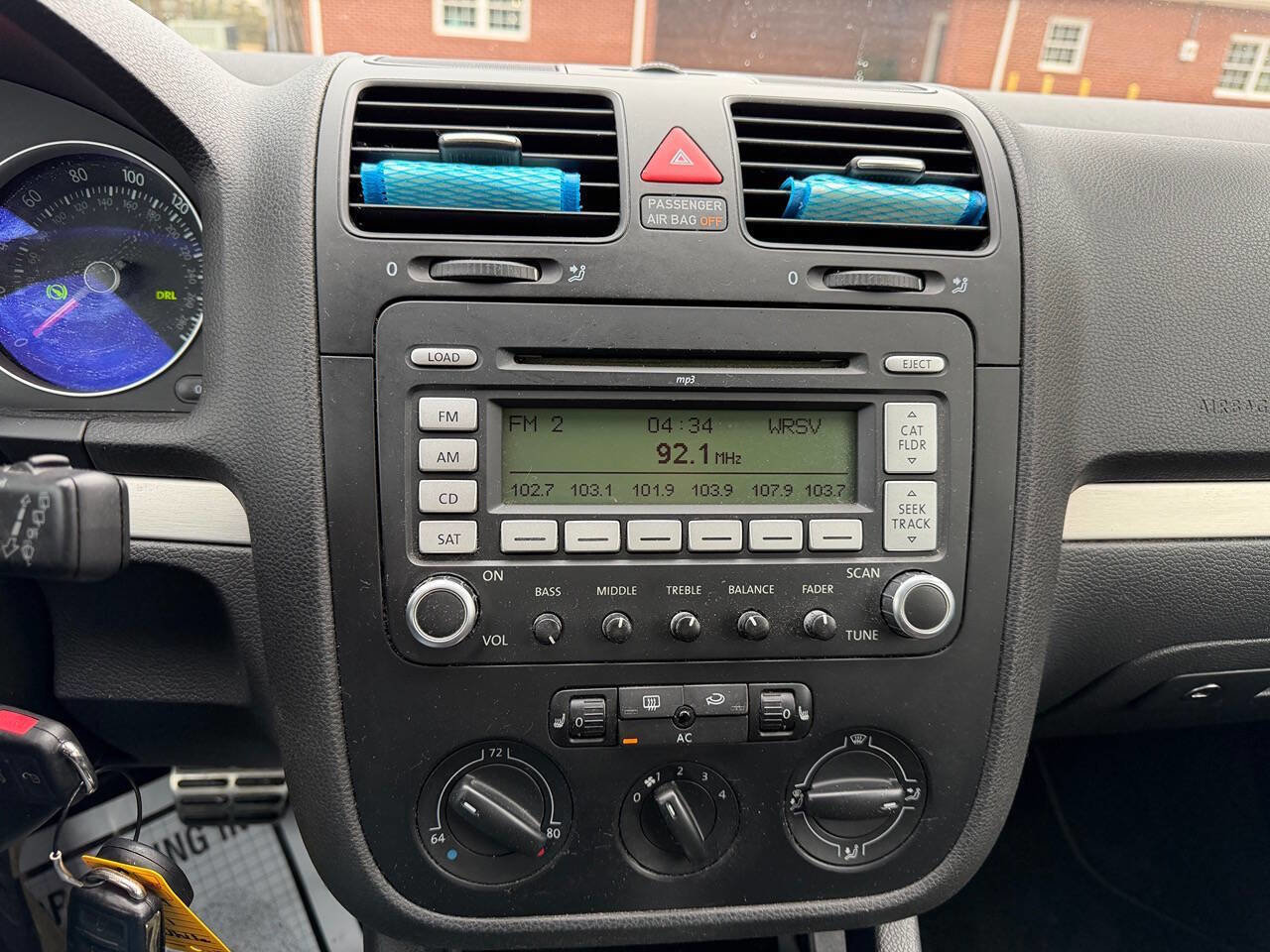 Used 2009 Volkswagen GTI Base PZEV 2dr Hatchback 6A image 16