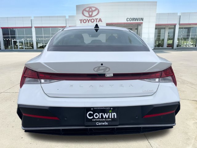 Used 2024 Hyundai Elantra Limited FWD image 4
