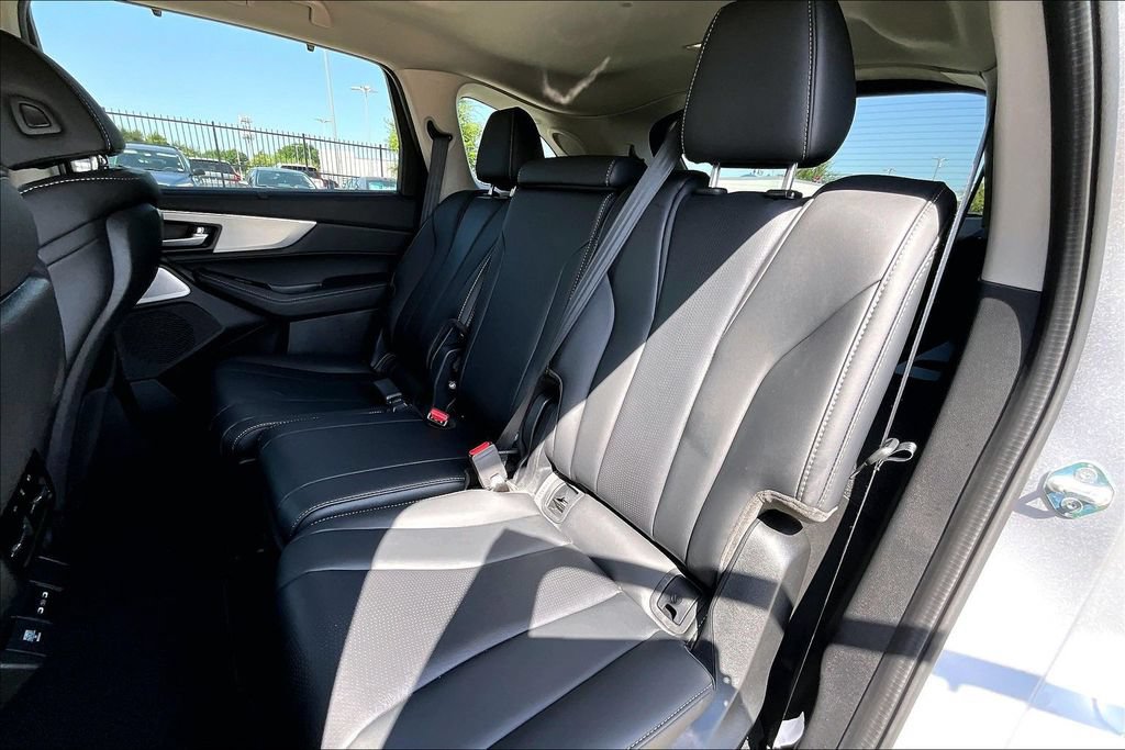 Certified 2026 Acura MDX w/ Technology Package FWD image 31