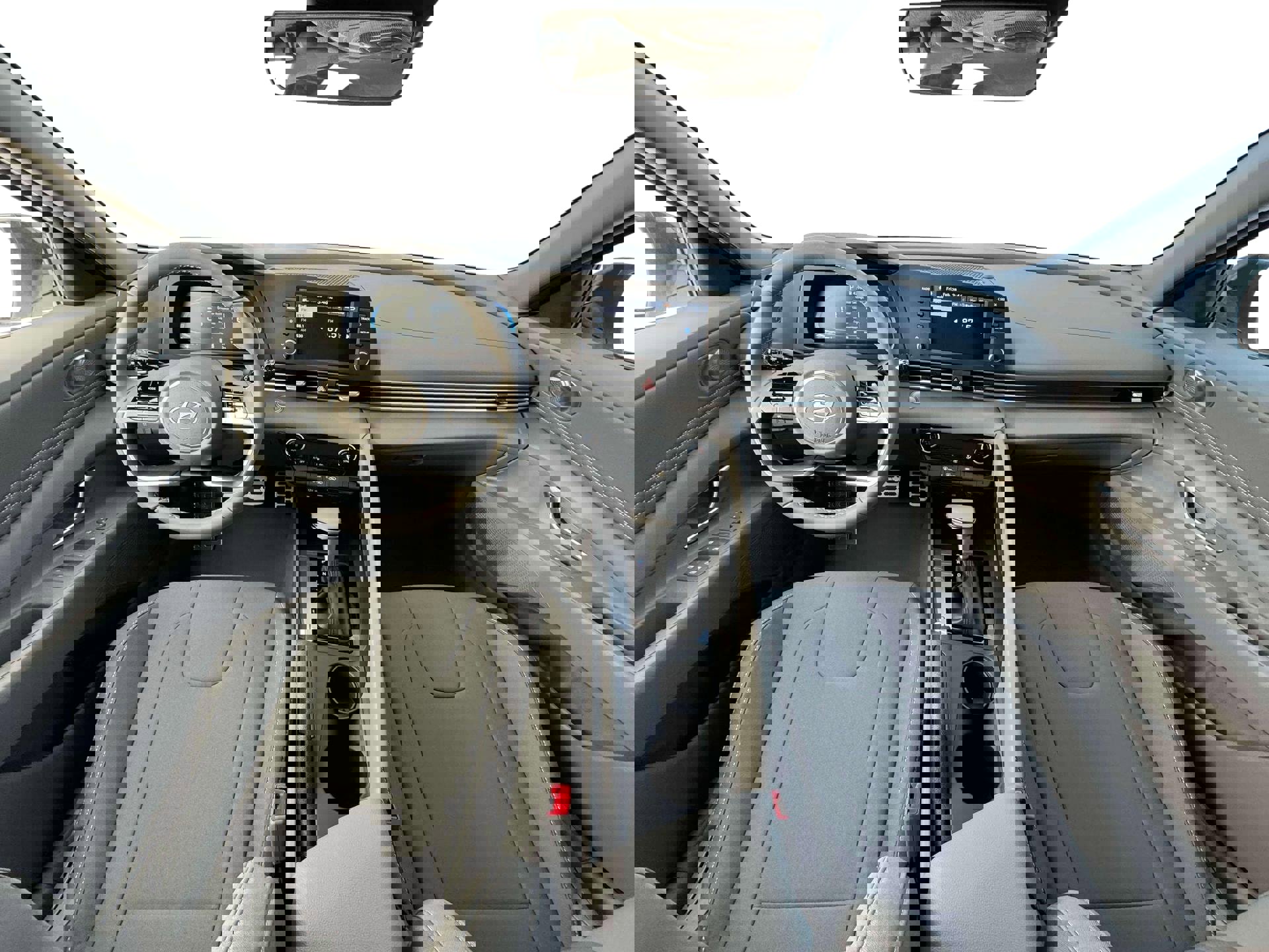 New 2025 Hyundai Elantra Sport image 13