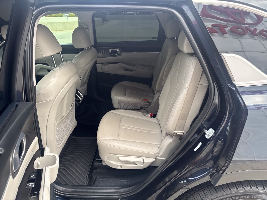 Used 2024 Kia Sorento SX Prestige AWD/4WD image 25