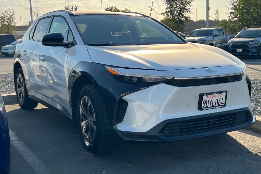 Certified 2025 Toyota bZ4X FWD image 2