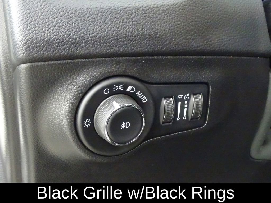 Used 2021 Jeep Compass Latitude w/ Sun and Sound Group image 19