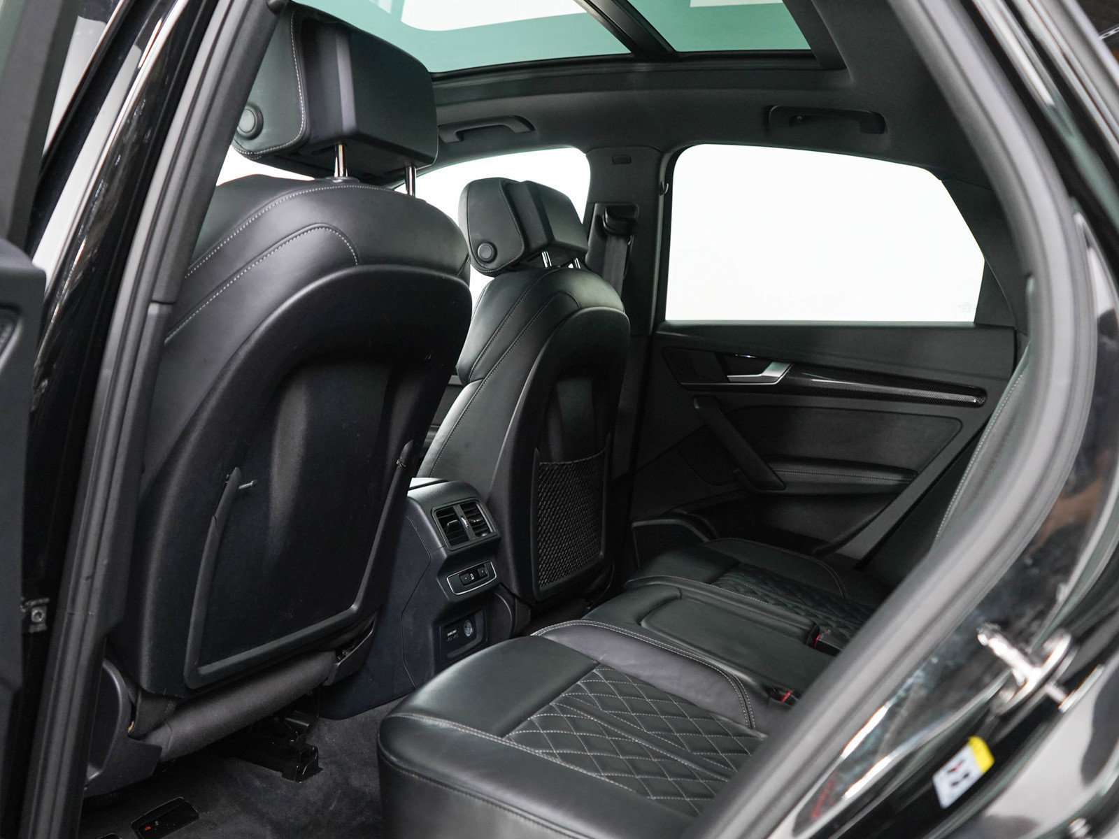 Used 2023 Audi SQ5 Premium Plus w/ Premium Plus Package AWD/4WD image 18