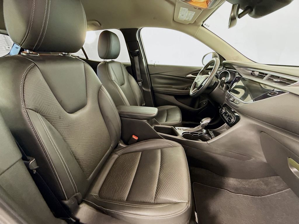 Used 2022 Buick Encore GX Essence FWD image 25