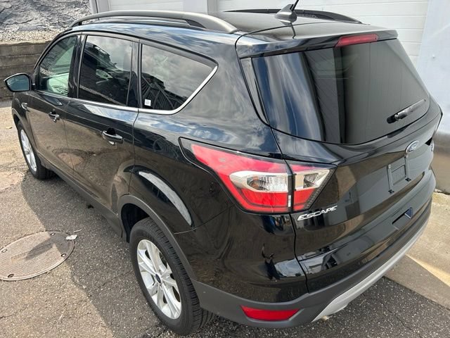 Used 2018 Ford Escape SE w/ SE Sync 3 Package AWD/4WD image 4