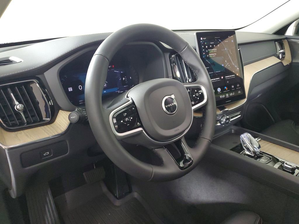 Used 2026 Volvo XC60 B5 Ultra w/ Protection Package Premier image 25