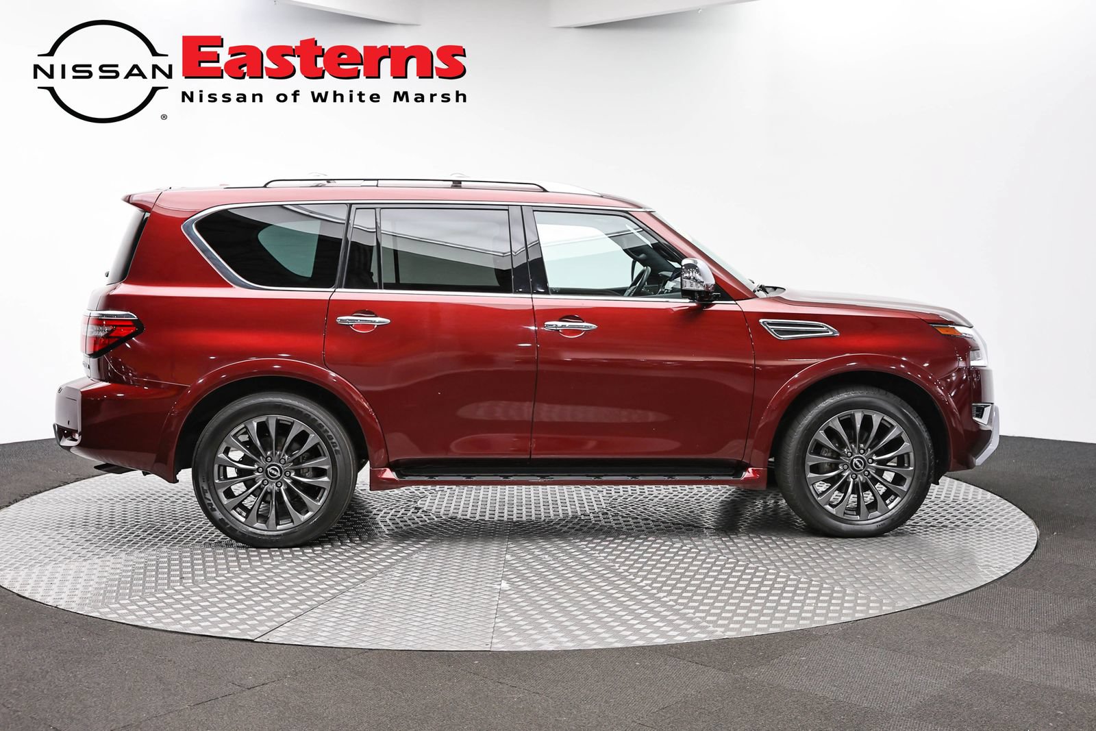 Used 2023 Nissan Armada Platinum w/ Cargo Package AWD/4WD image 4