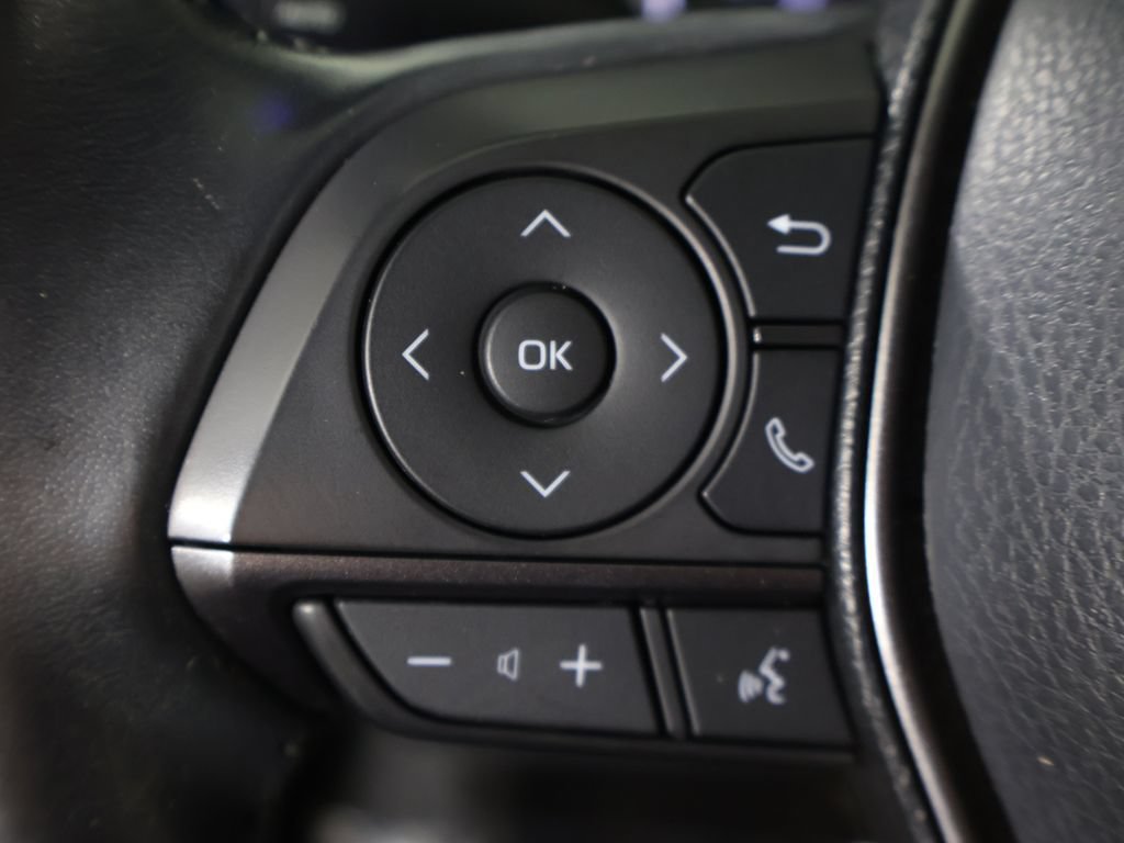 Used 2022 Toyota Camry SE FWD image 35