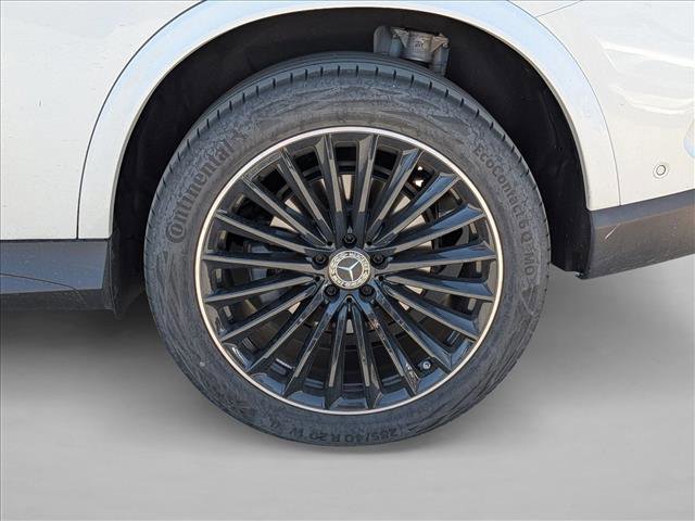 Used 2025 Mercedes-Benz GLC 300 image 23