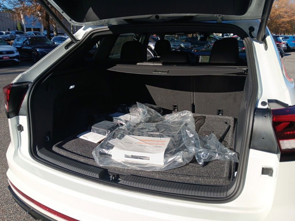 New 2025 Volkswagen Atlas Cross Sport SEL R-Line image 23